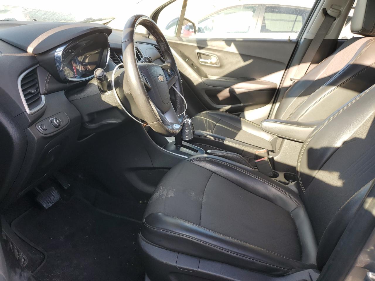3GNCJPSB9LL260512 CHEVROLET TRAX 2020