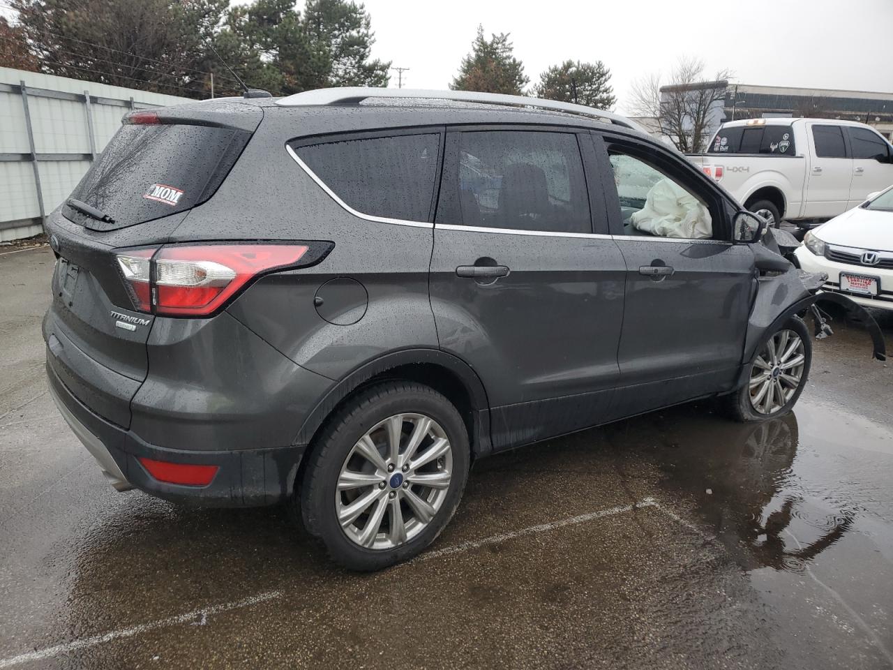 1FMCU0J91HUE14743 FORD ESCAPE 2017