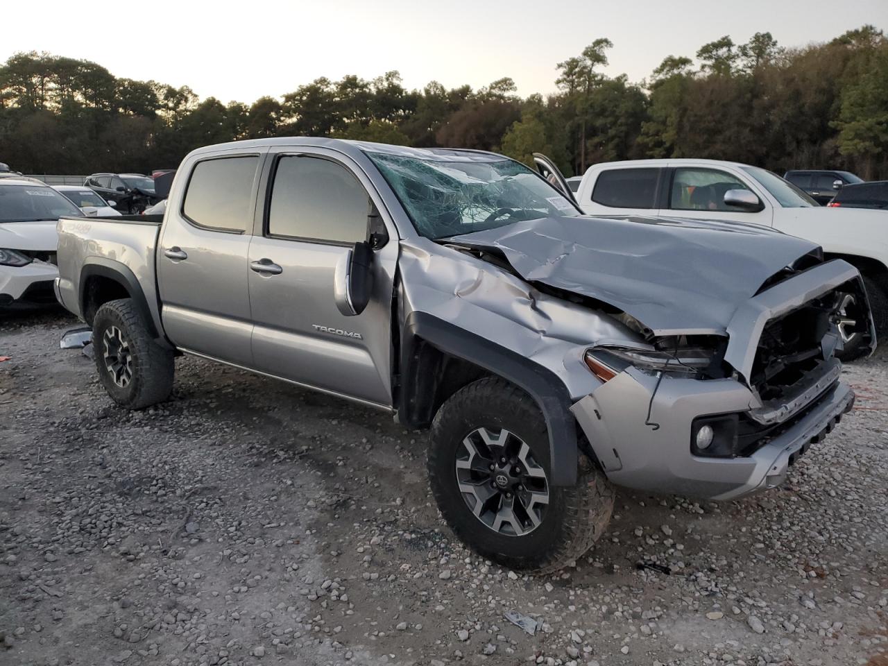 5TFCZ5AN6HX107714 TOYOTA TACOMA 2017