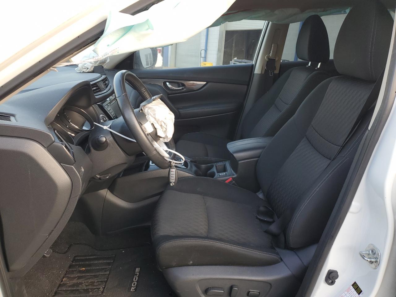 KNMAT2MV1JP596919 NISSAN ROGUE 2018