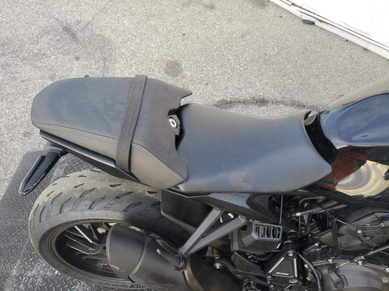 JH2SC801XPK500051 HONDA CB CYCLE 2023