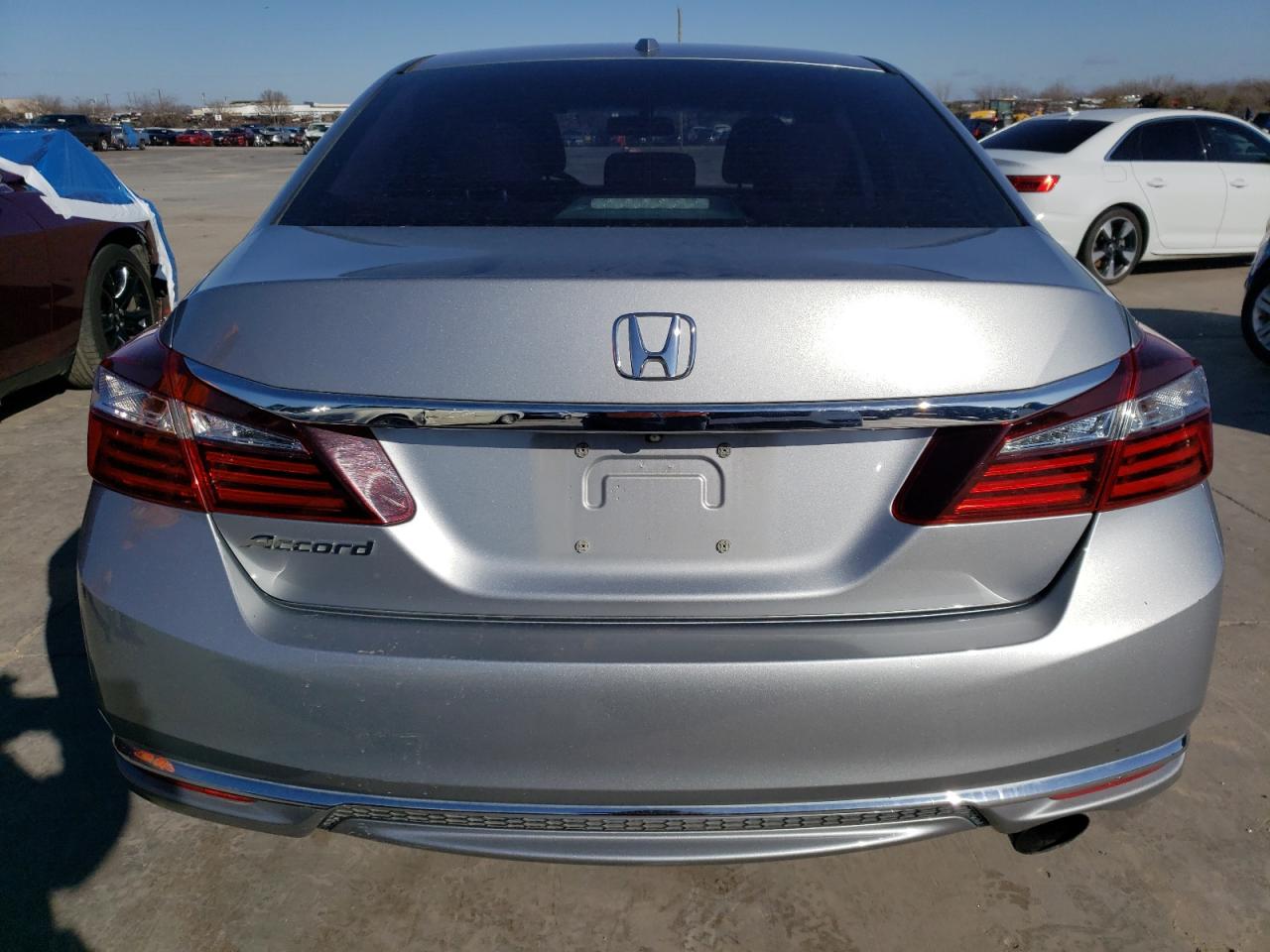 1HGCR2F8XHA066574 HONDA ACCORD 2017