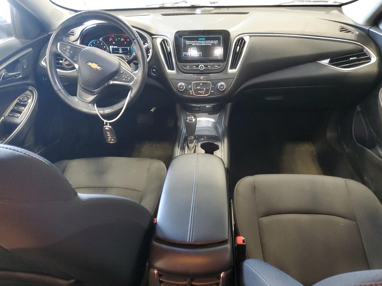 1G1ZE5ST8GF332751 CHEVROLET MALIBU 2016
