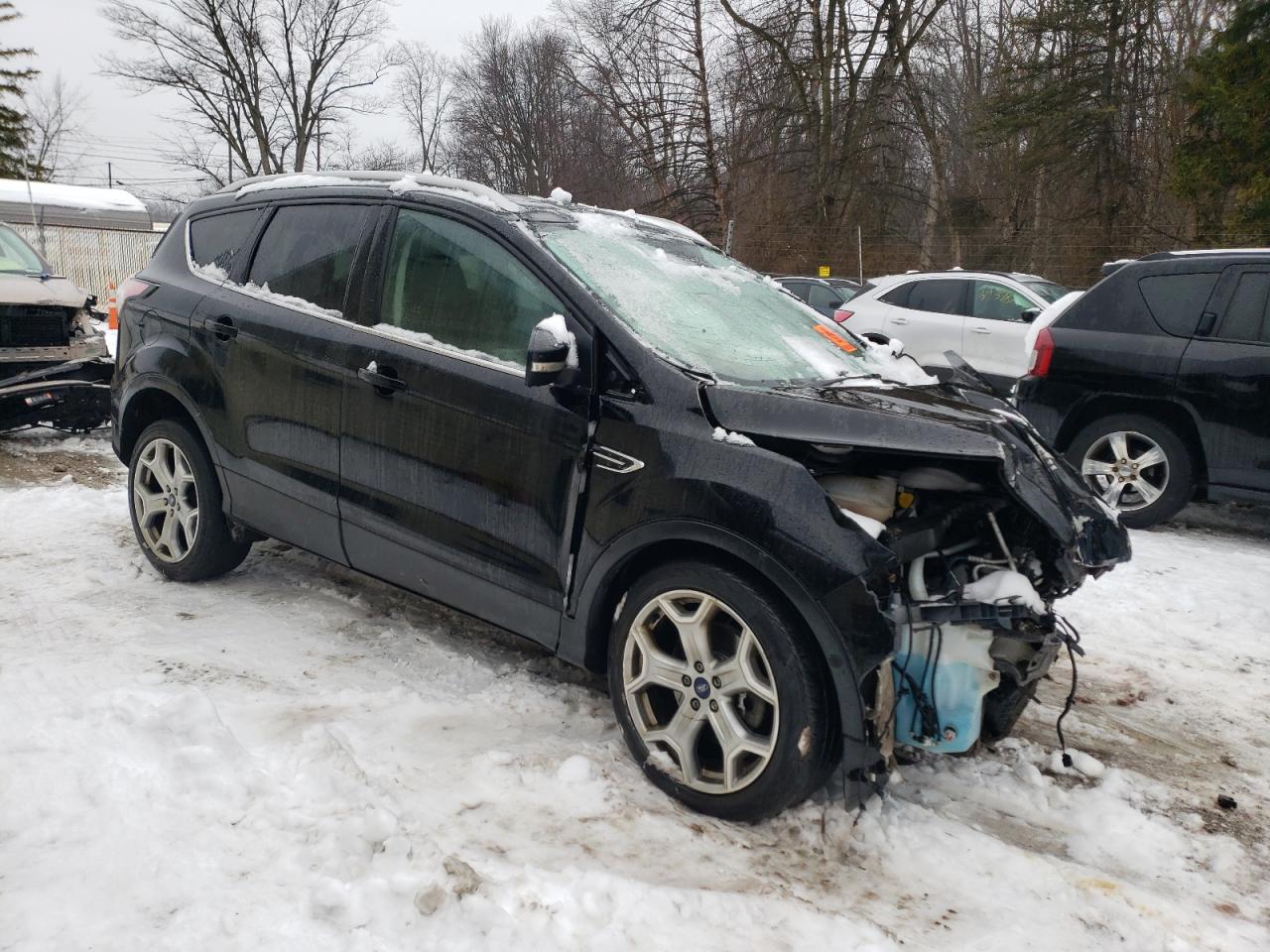 1FMCU9J93HUA33609 FORD ESCAPE 2017