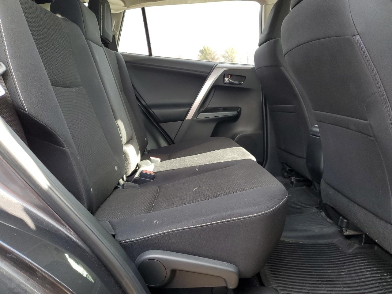 JTMWFREV7HJ123964 TOYOTA RAV4 2017
