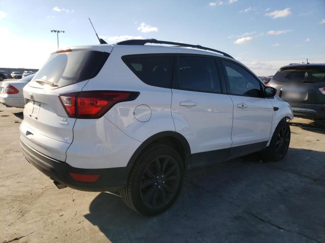 Vin: 1fmcu0gd5kua56064, lot: 82718463, ford escape se 20193