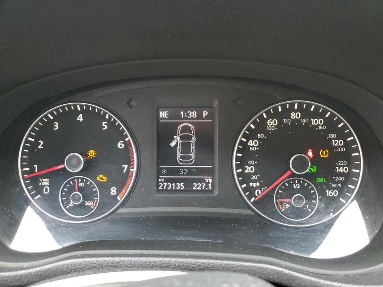 1VWBP7A32DC001853 2013 Volkswagen Passat Se