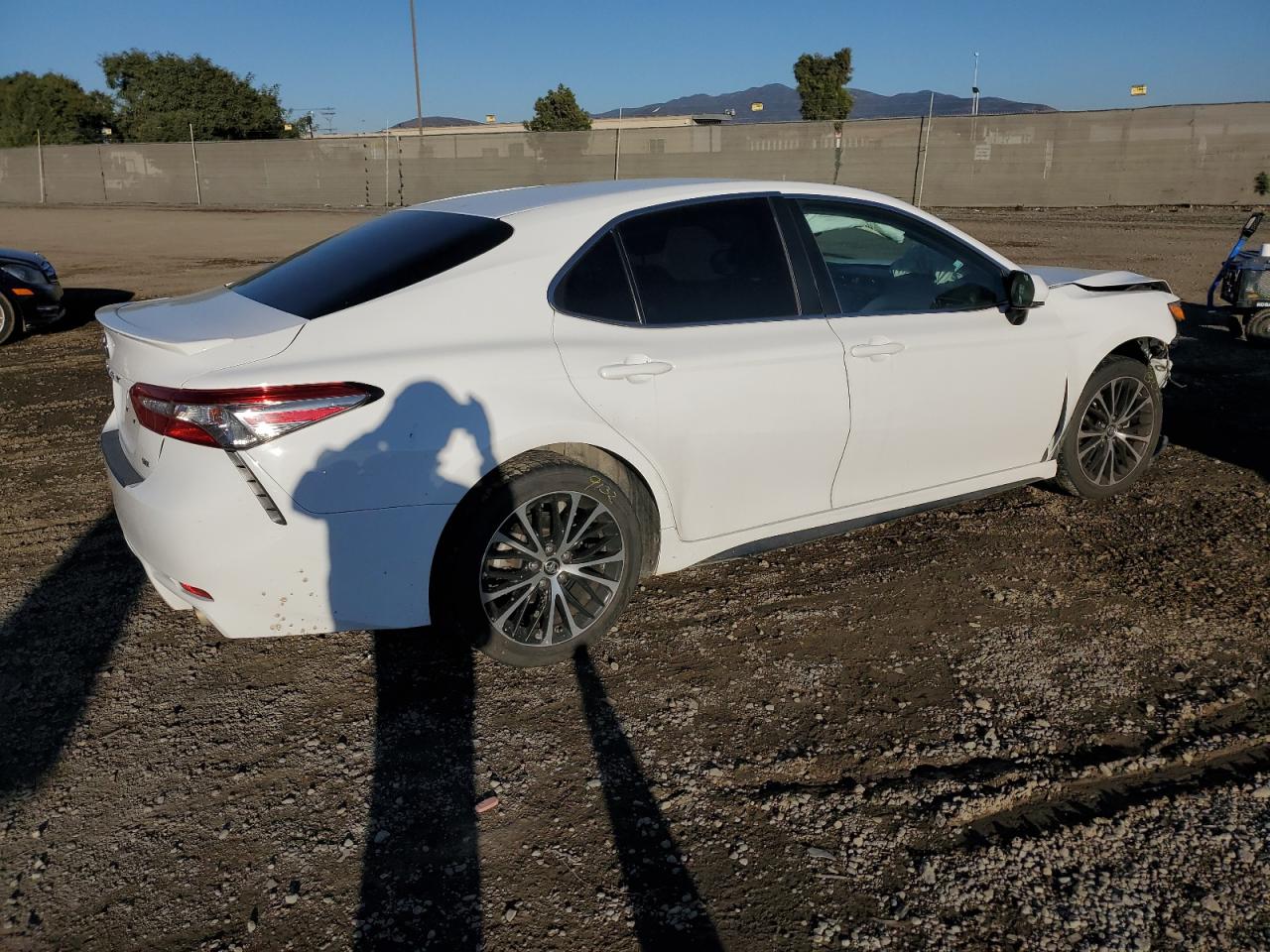 4T1B11HKXJU573866 TOYOTA CAMRY 2018