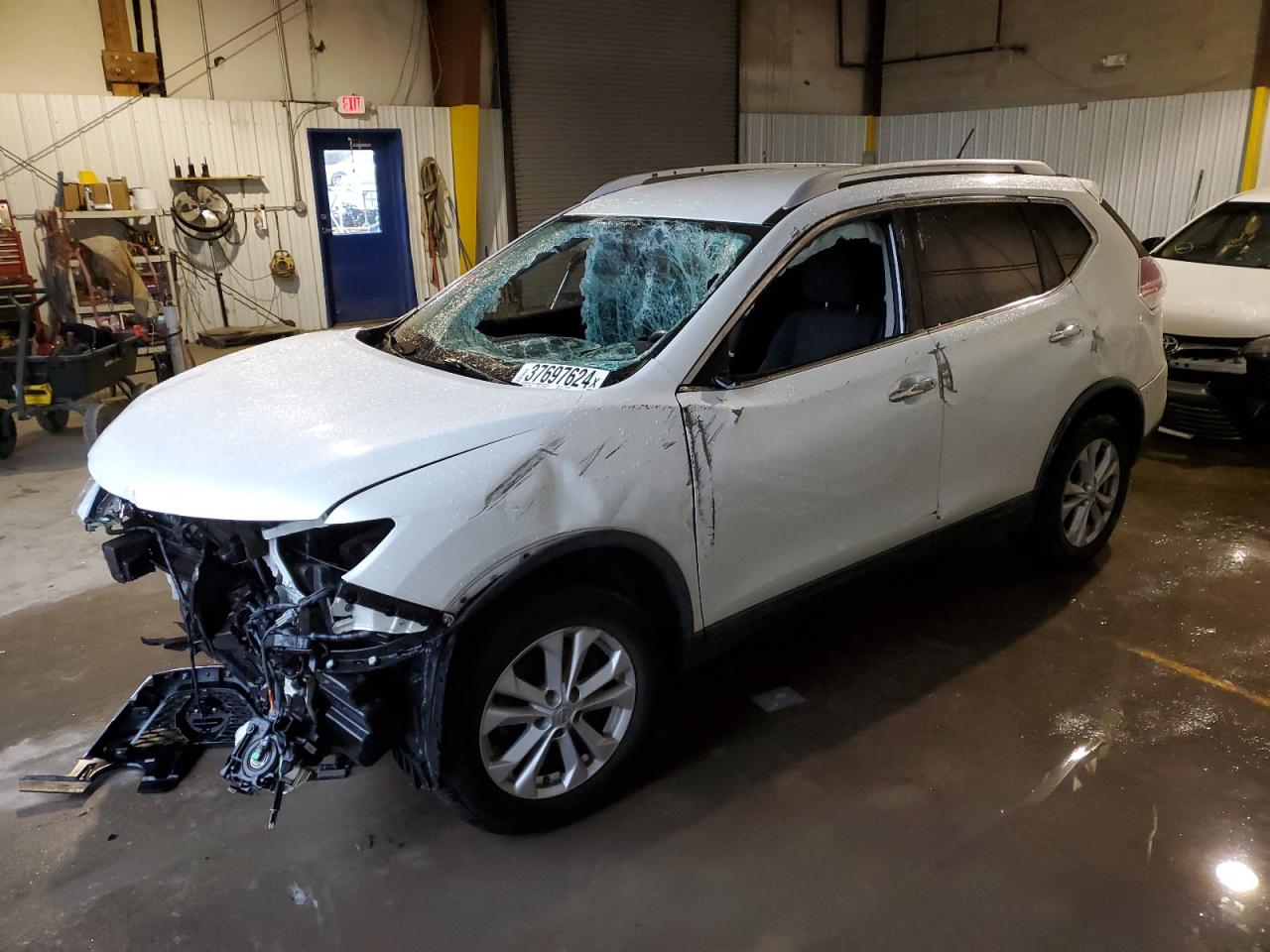 KNMAT2MV6GP653916 NISSAN ROGUE 2016
