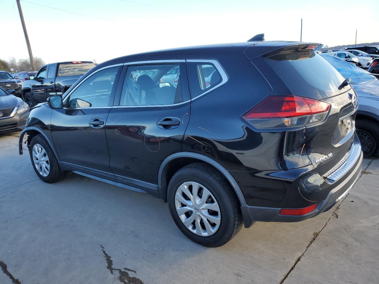 KNMAT2MV3JP505164 NISSAN ROGUE 2018