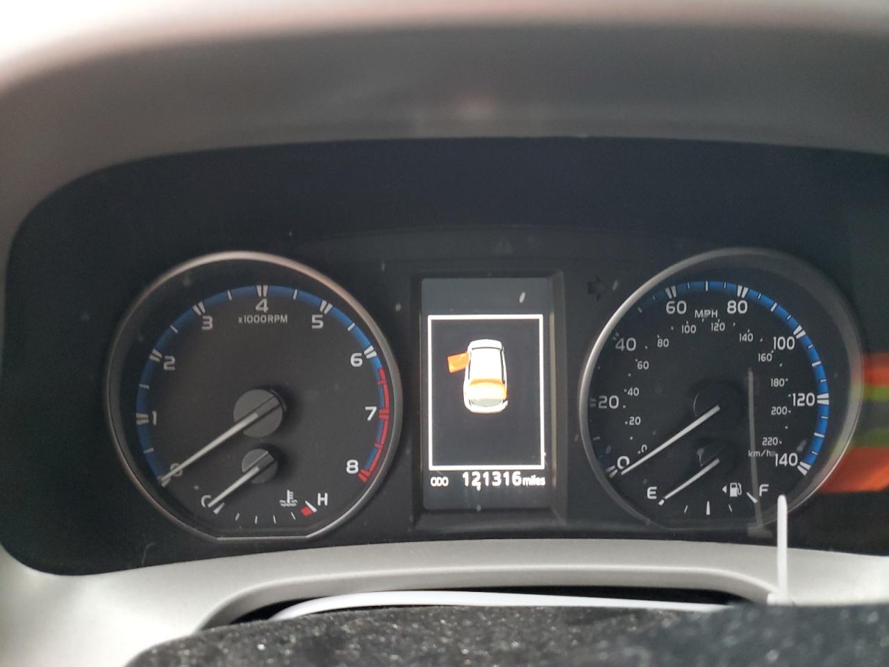 2T3WFREV4JW425915 TOYOTA RAV4 2018