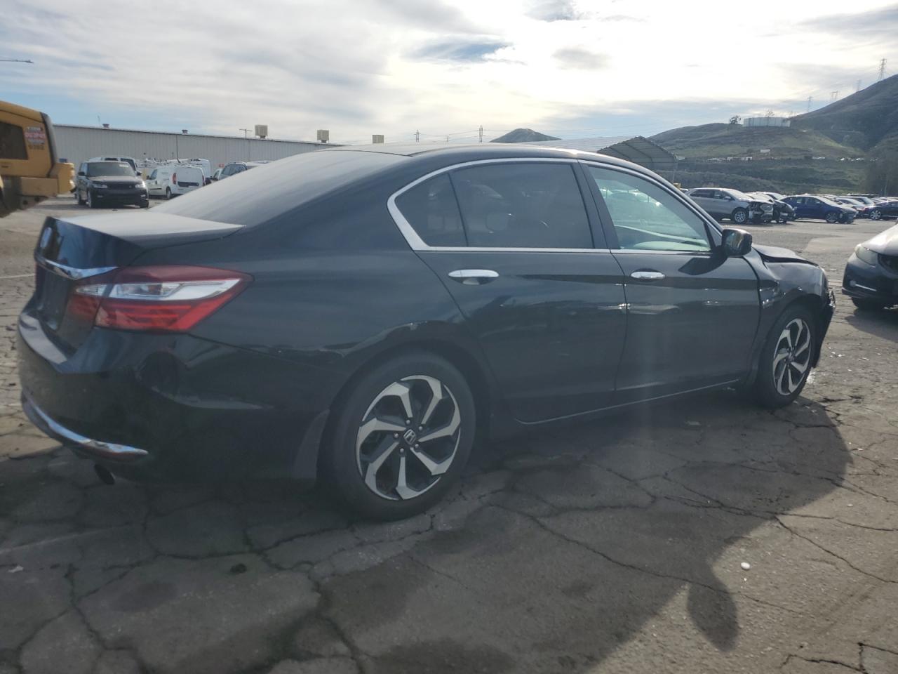 1HGCR2F31GA195418 HONDA ACCORD 2016