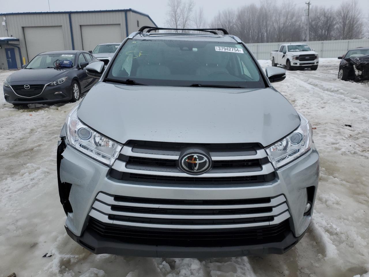 5TDJZRFH2KS589578 TOYOTA HIGHLANDER 2019
