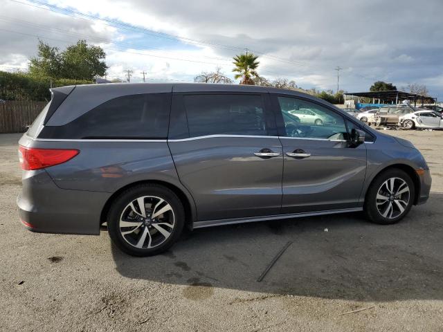 5FNRL6H95JB044535 2018 HONDA ODYSSEY, photo no. 3