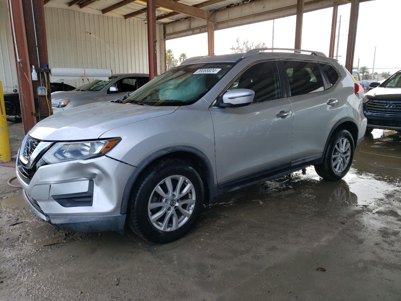 KNMAT2MT0JP596165 NISSAN ROGUE 2018