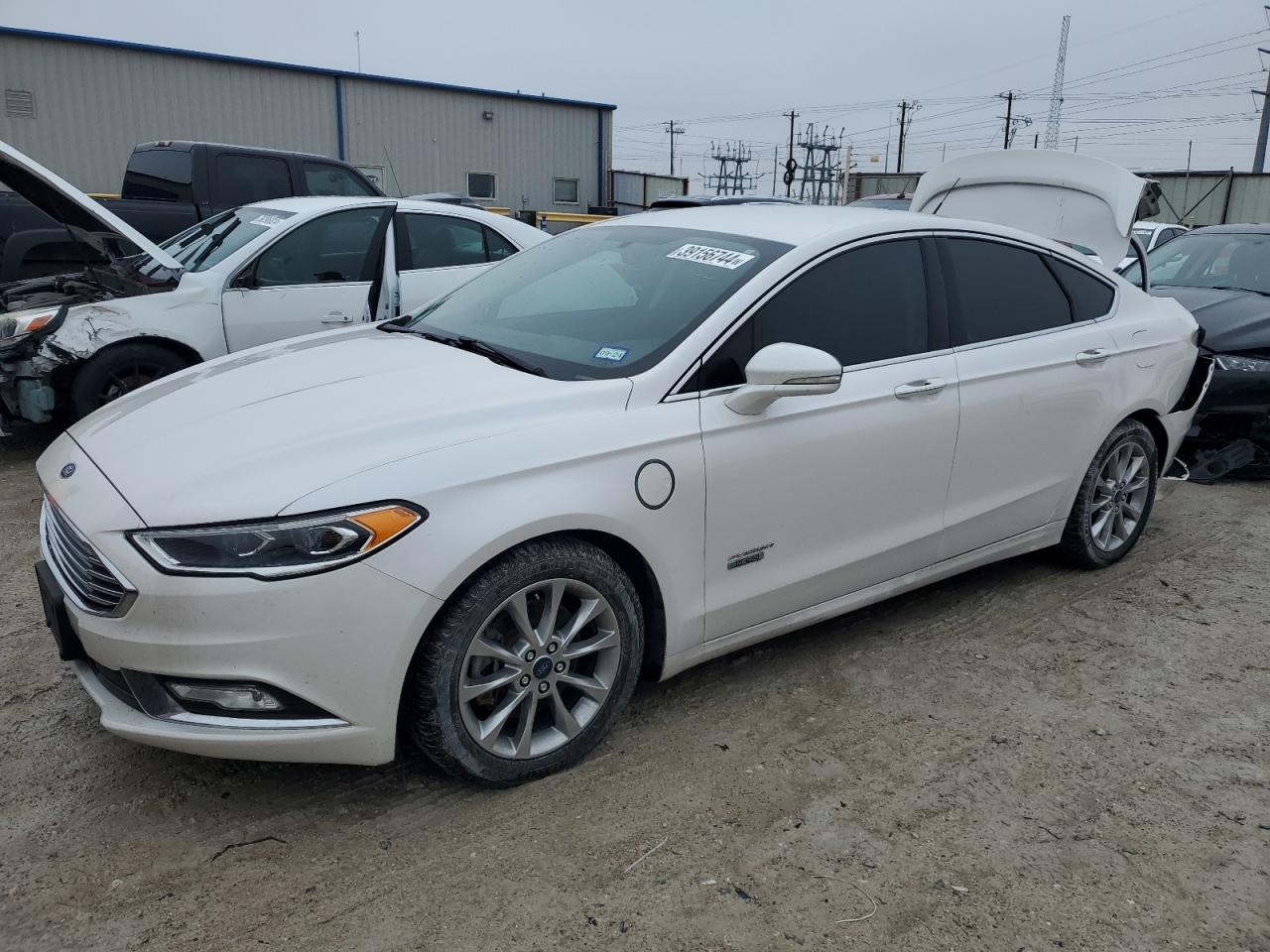 3FA6P0SU8HR239027 FORD FUSION 2017
