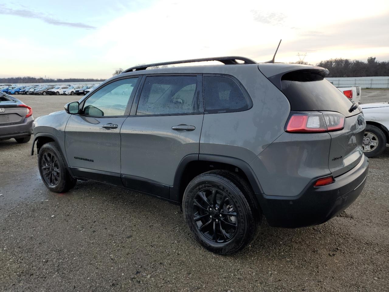 1C4PJMMB4PD114956 JEEP CHEROKEE A 2023