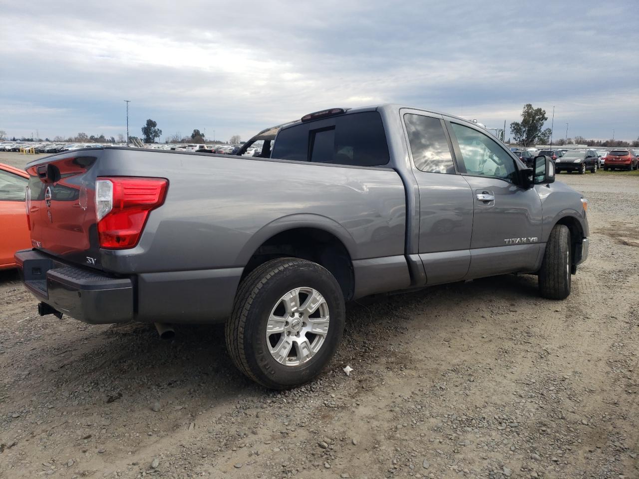 1N6AA1C63JN509119 NISSAN TITAN 2018