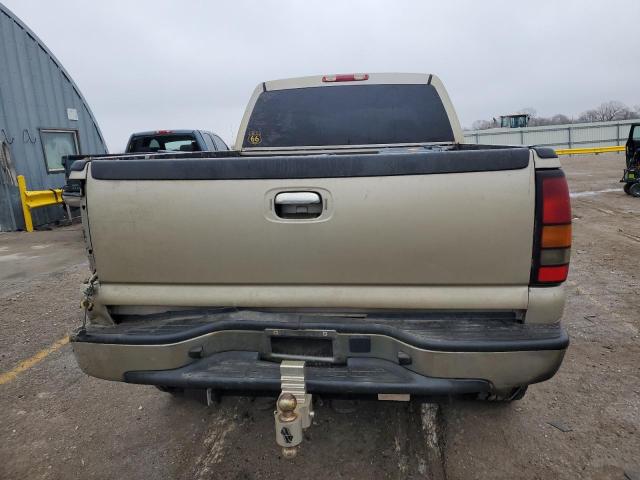 2005 GMC Sierra K2500 Heavy Duty VIN: 1GTHK23215F852660 Lot: 38642394