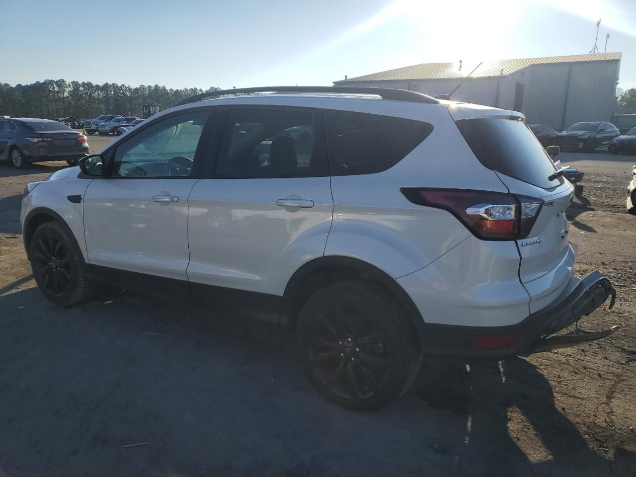 1FMCU0GDXJUD15212 FORD ESCAPE 2018
