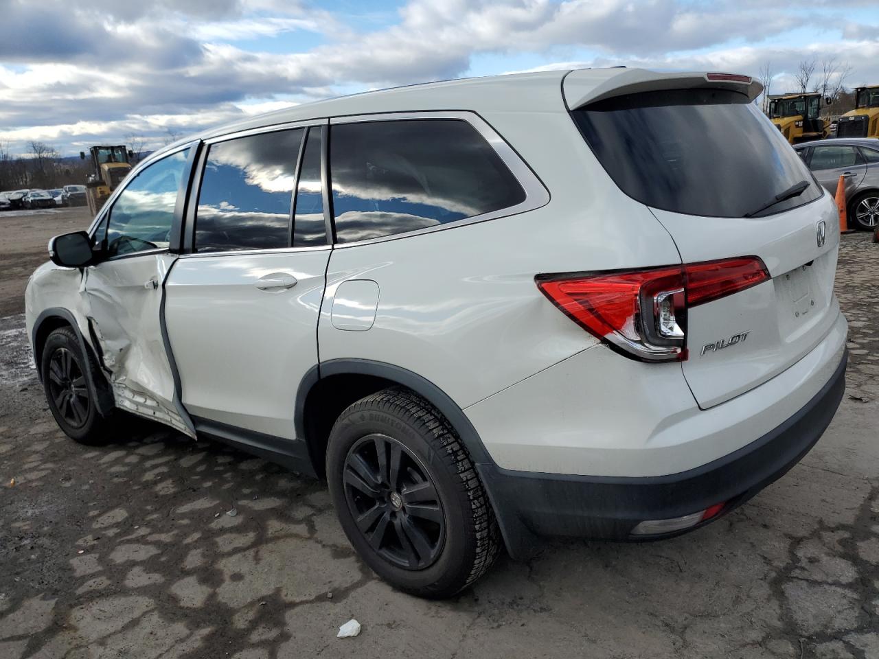 5FNYF6H5XHB068582 HONDA PILOT 2017