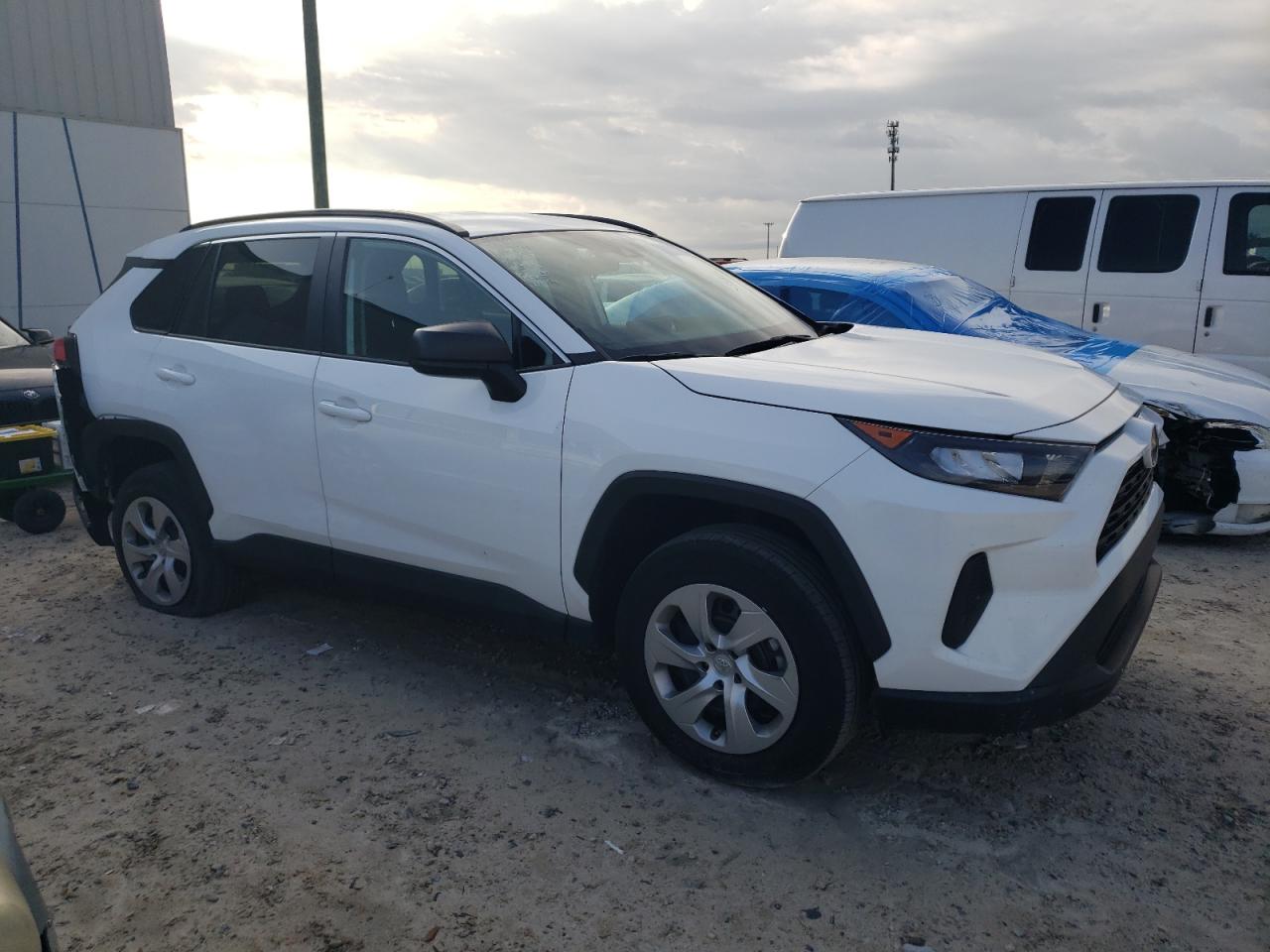 2T3H1RFV8MC132496 TOYOTA RAV4 2021
