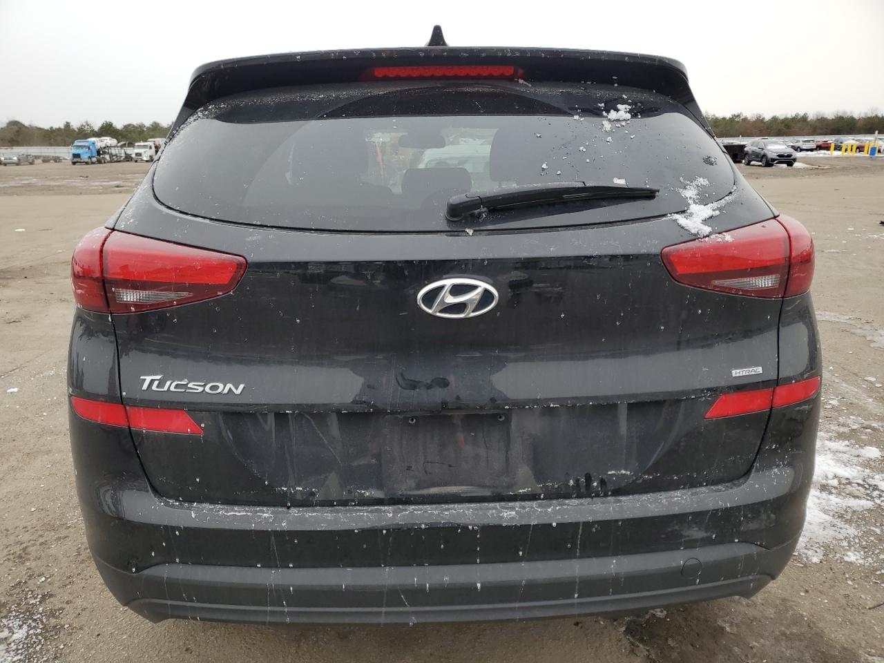 Lot #2944911909 2021 HYUNDAI TUCSON SE