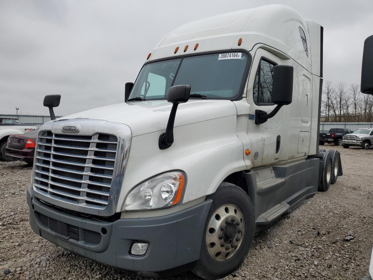 Lot #2381271005 2018 FREIGHTLINER CASCADIA 1