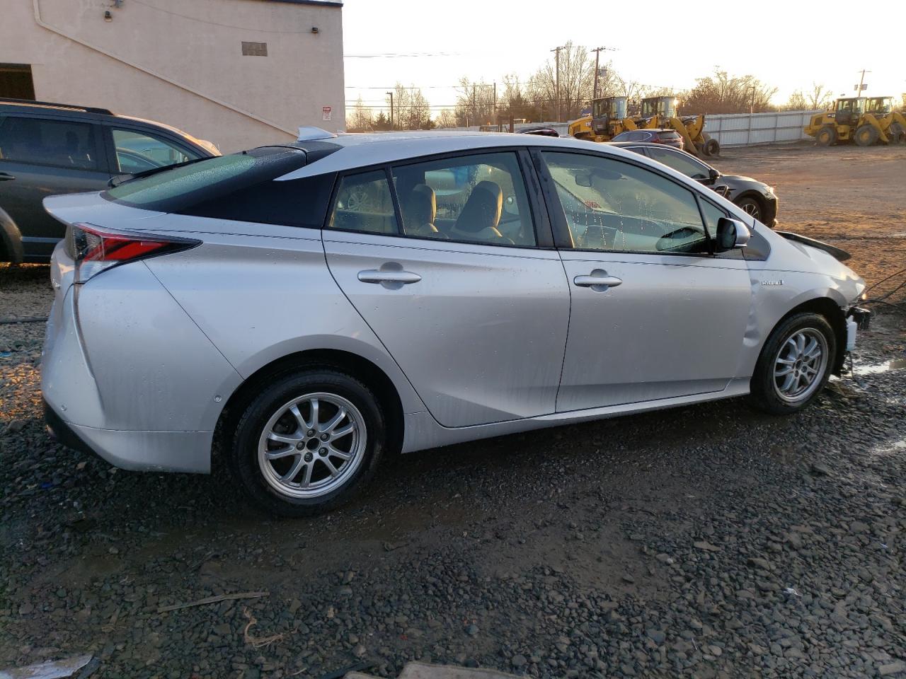 2017 Toyota Prius vin: JTDKBRFU6H3574792