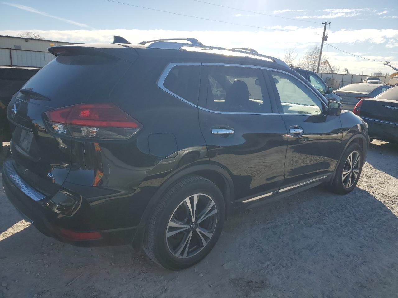 JN8AT2MT8HW141178 NISSAN ROGUE 2017