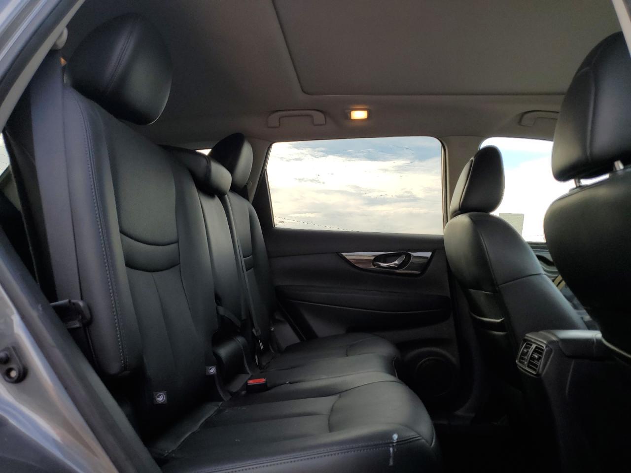 5N1AT2MT3HC785275 NISSAN ROGUE 2017