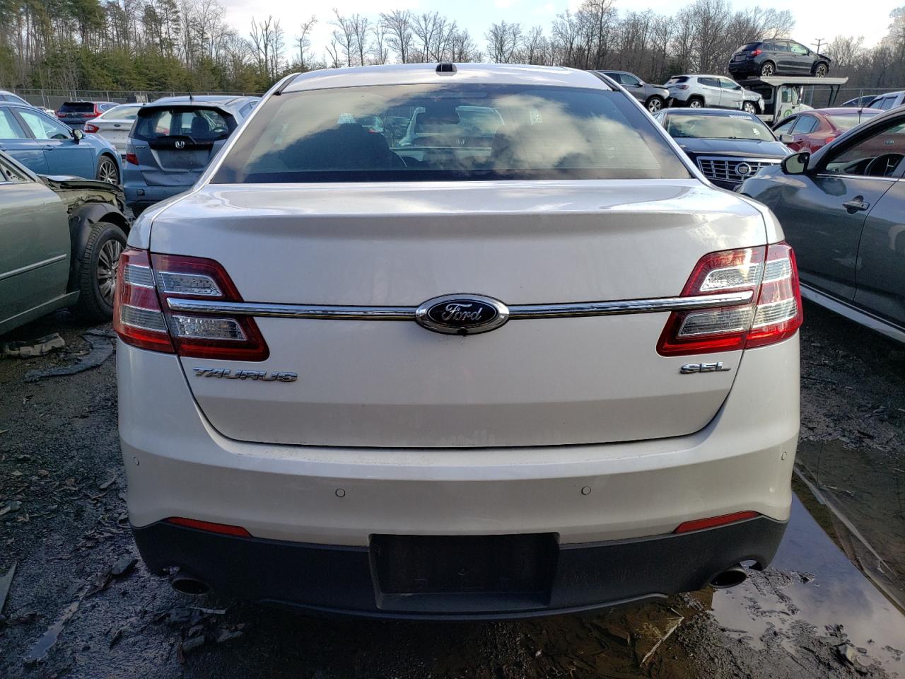 1FAHP2E82JG111169 FORD TAURUS 2018