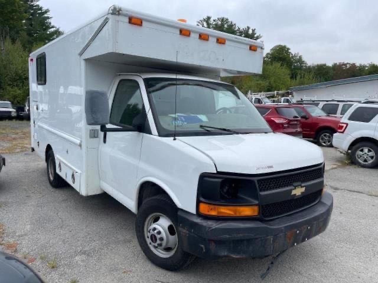 2007 gmc savana box truck for sale