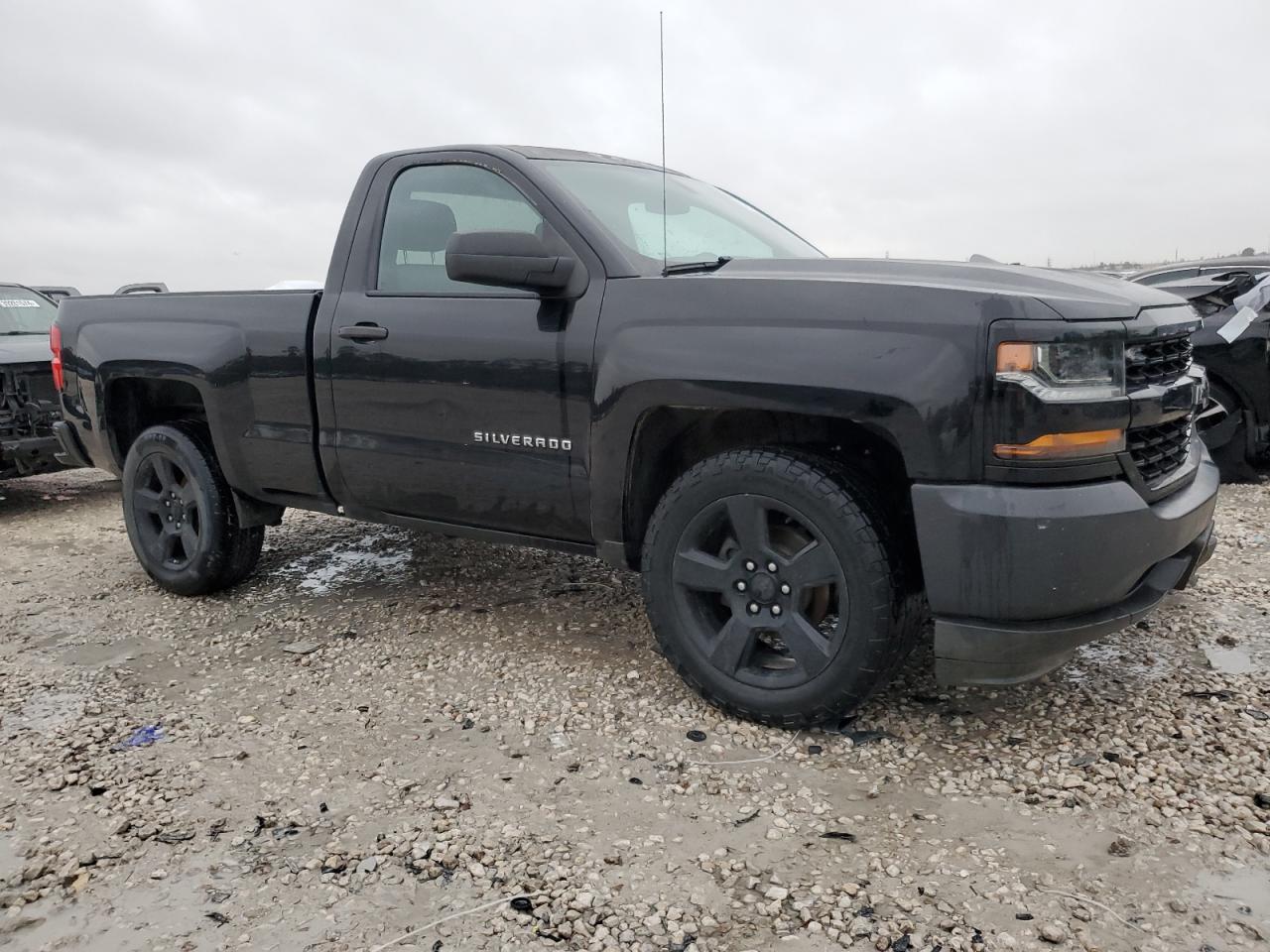 1GCNCNEH7HZ131880 CHEVROLET ALL Models 2017