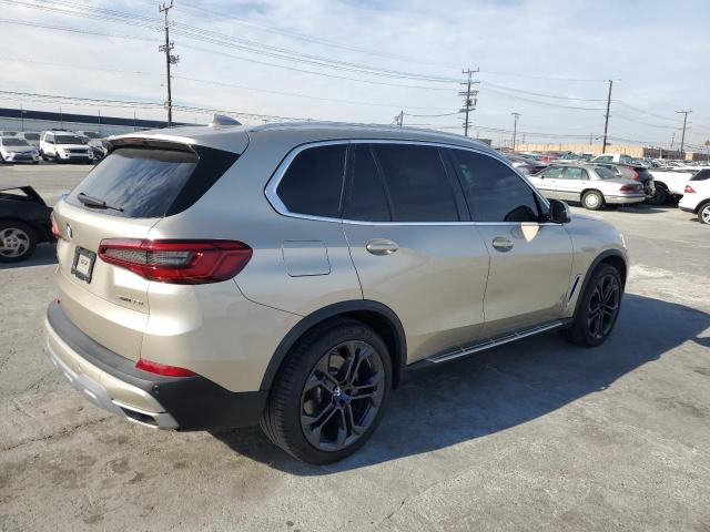 5UXCR6C57KLL02690 2019 BMW X5, photo no. 3