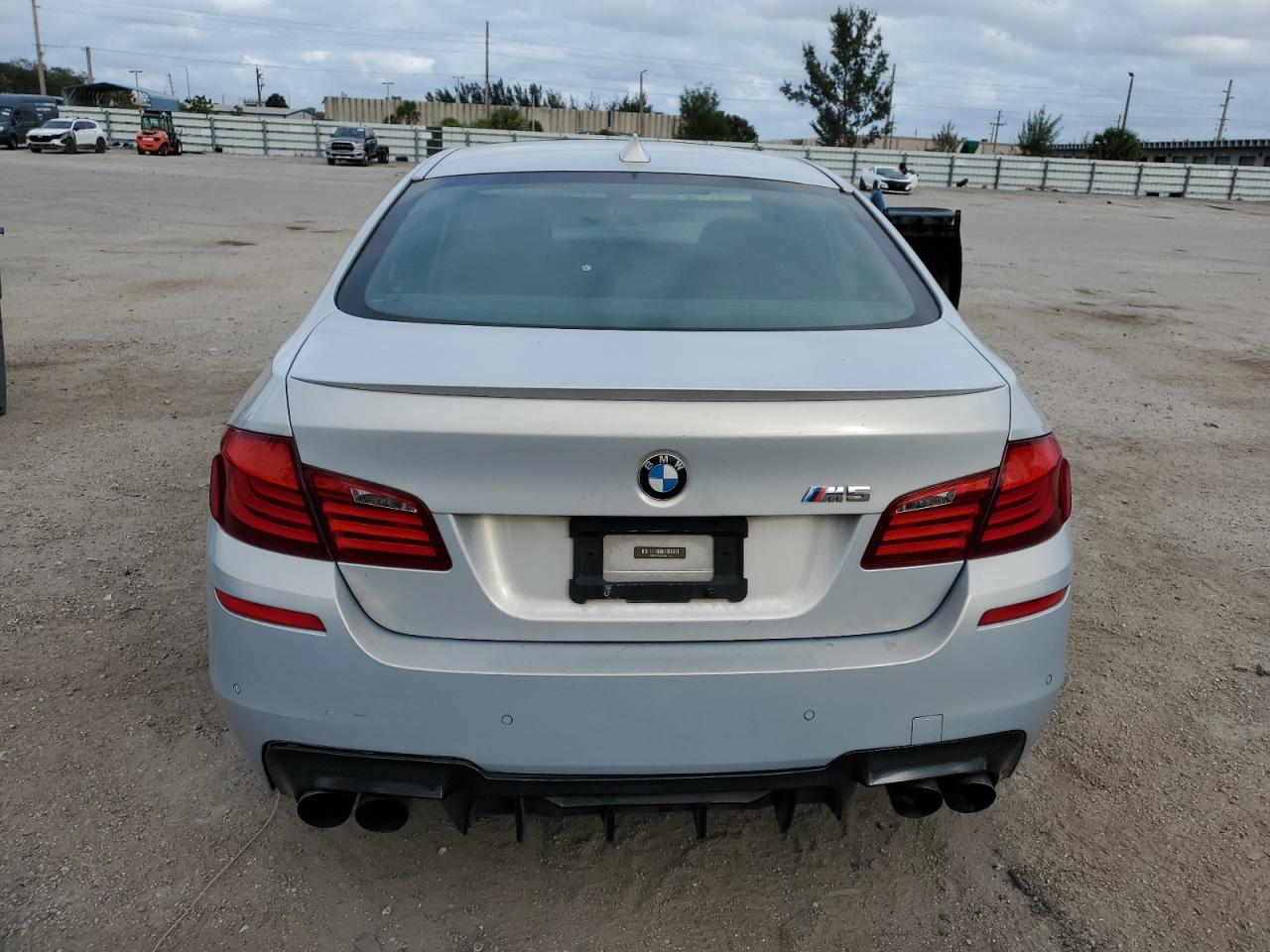 WBSFV9C5XDD097030 2013 BMW M5