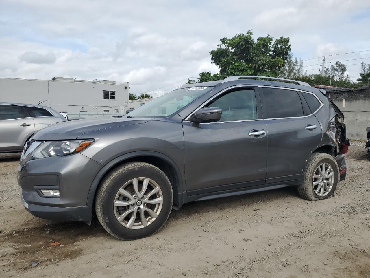 5N1AT2MM4HC789957 NISSAN ROGUE 2017