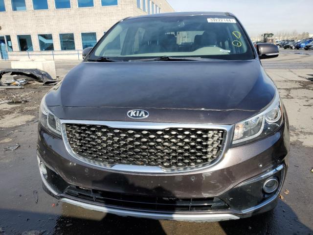 Image 5 of 2015 Kia Sedona salvage vehicle - Lot #39222144 at Copart