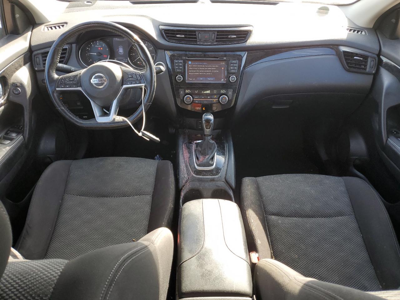 JN1BJ1CR8HW137169 NISSAN ROGUE 2017