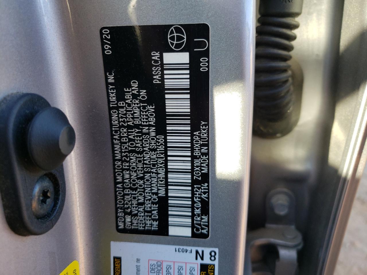 NMTKHMBX9LR116560 TOYOTA C-HR 2020