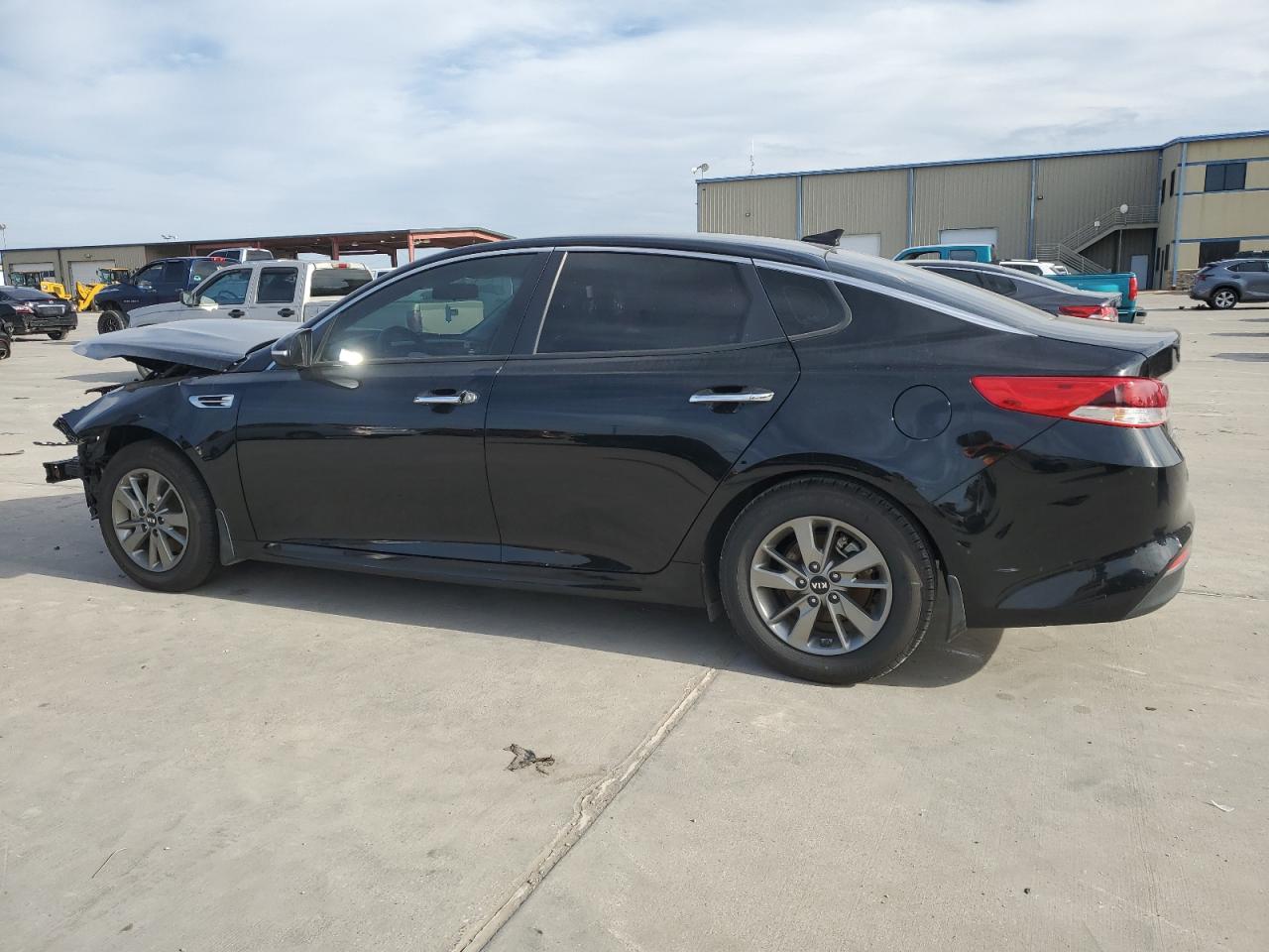 5XXGT4L18JG212811 2018 Kia Optima Lx