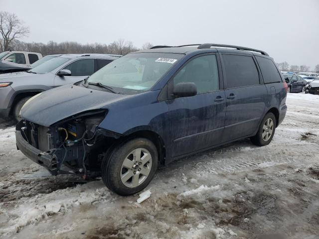 2004 Toyota Sienna CE