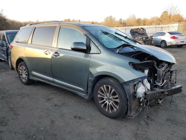 5TDYZ3DC2JS920404 | 2018 TOYOTA SIENNA XLE