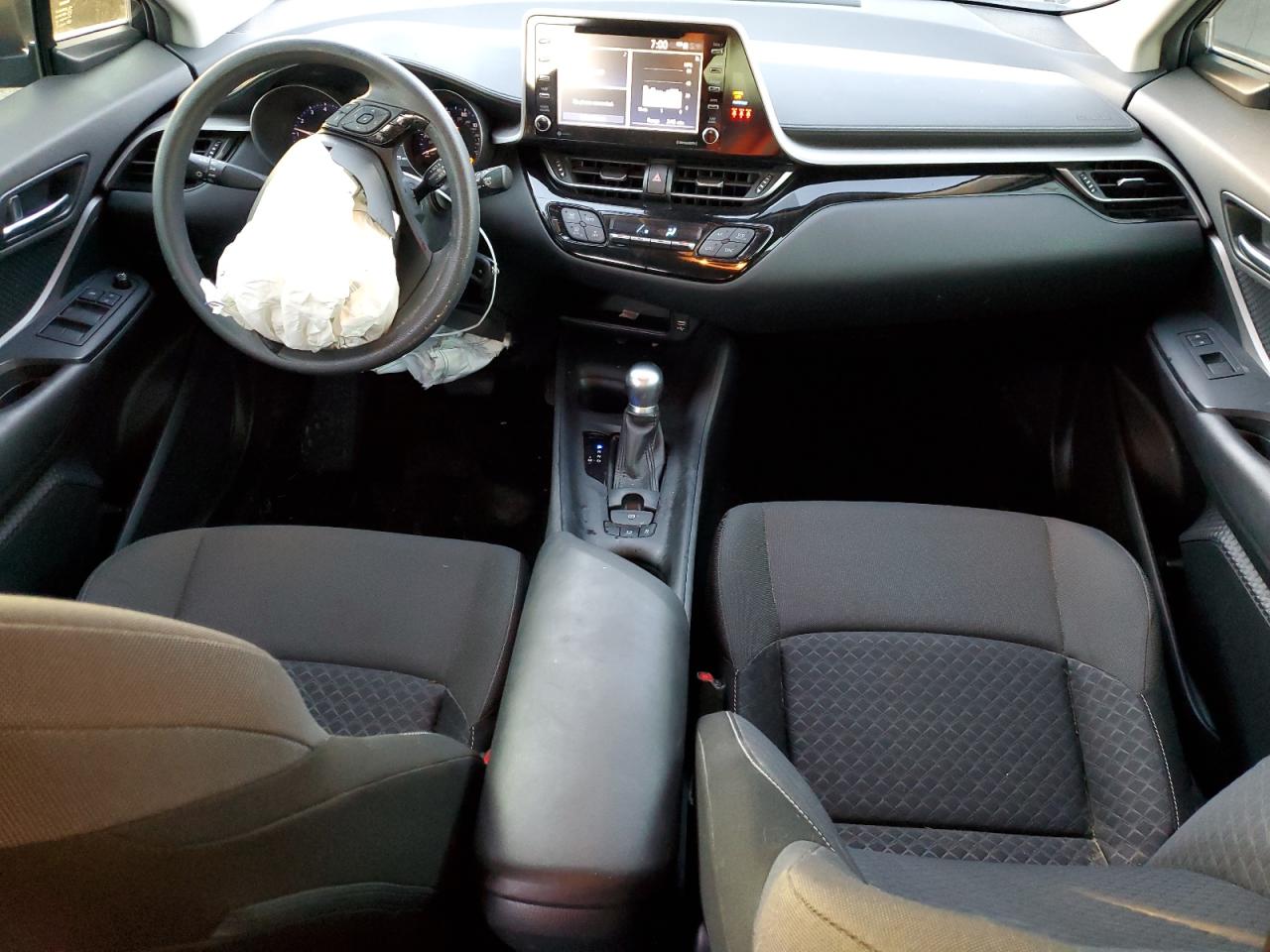 JTNKHMBX9L1084297 TOYOTA C-HR 2020