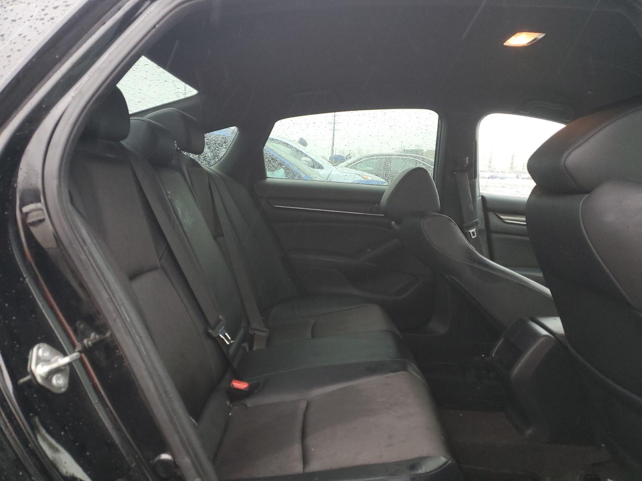 1HGCV1F38JA036540 HONDA ACCORD 2018