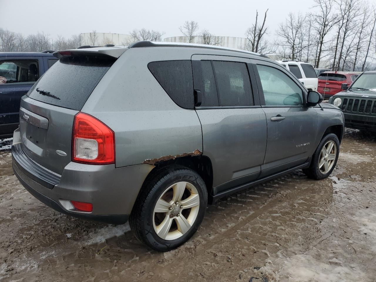 Lot #2902450937 2011 JEEP COMPASS SP