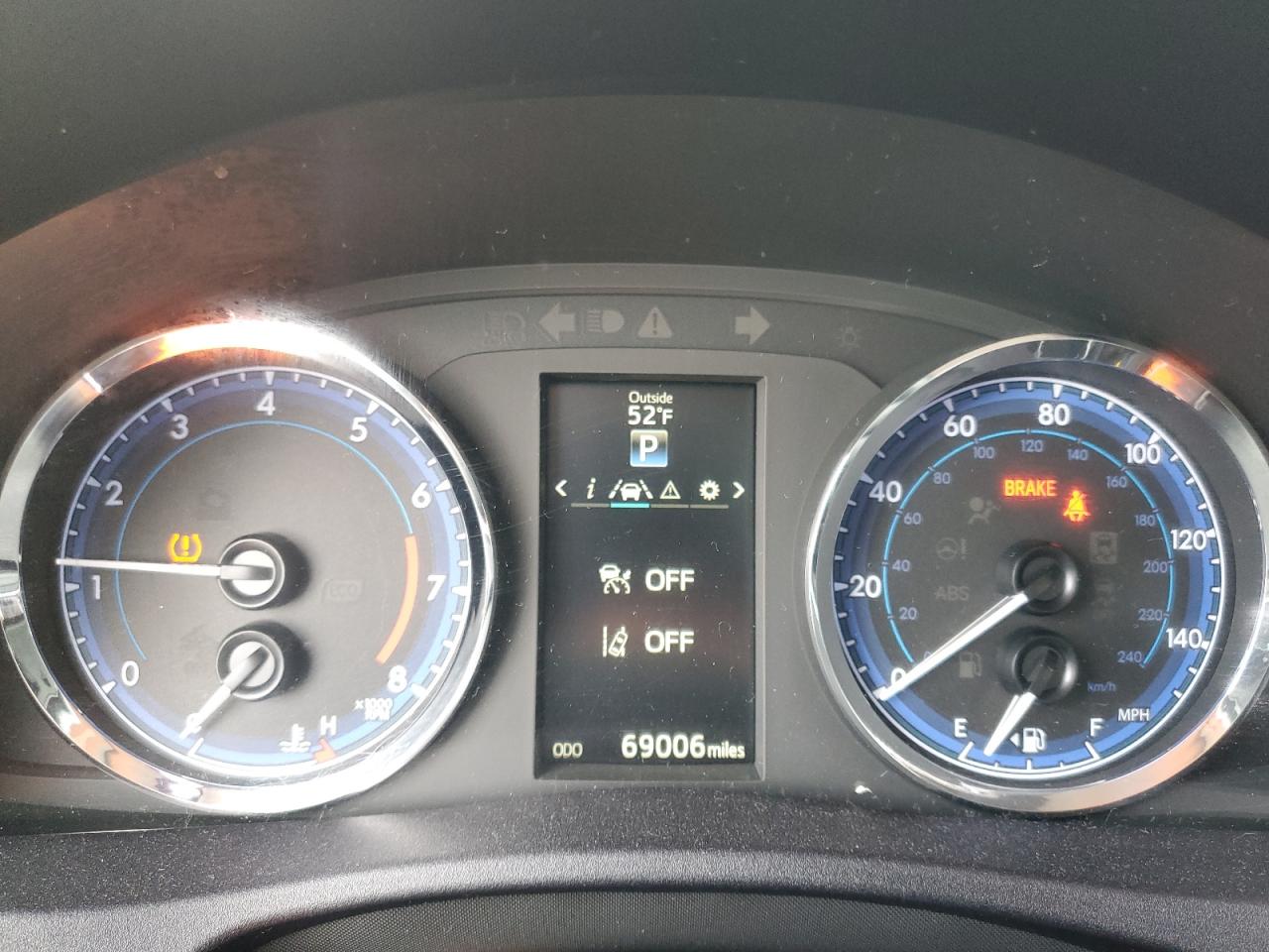 2T1BURHE2KC240385 TOYOTA COROLLA 2019