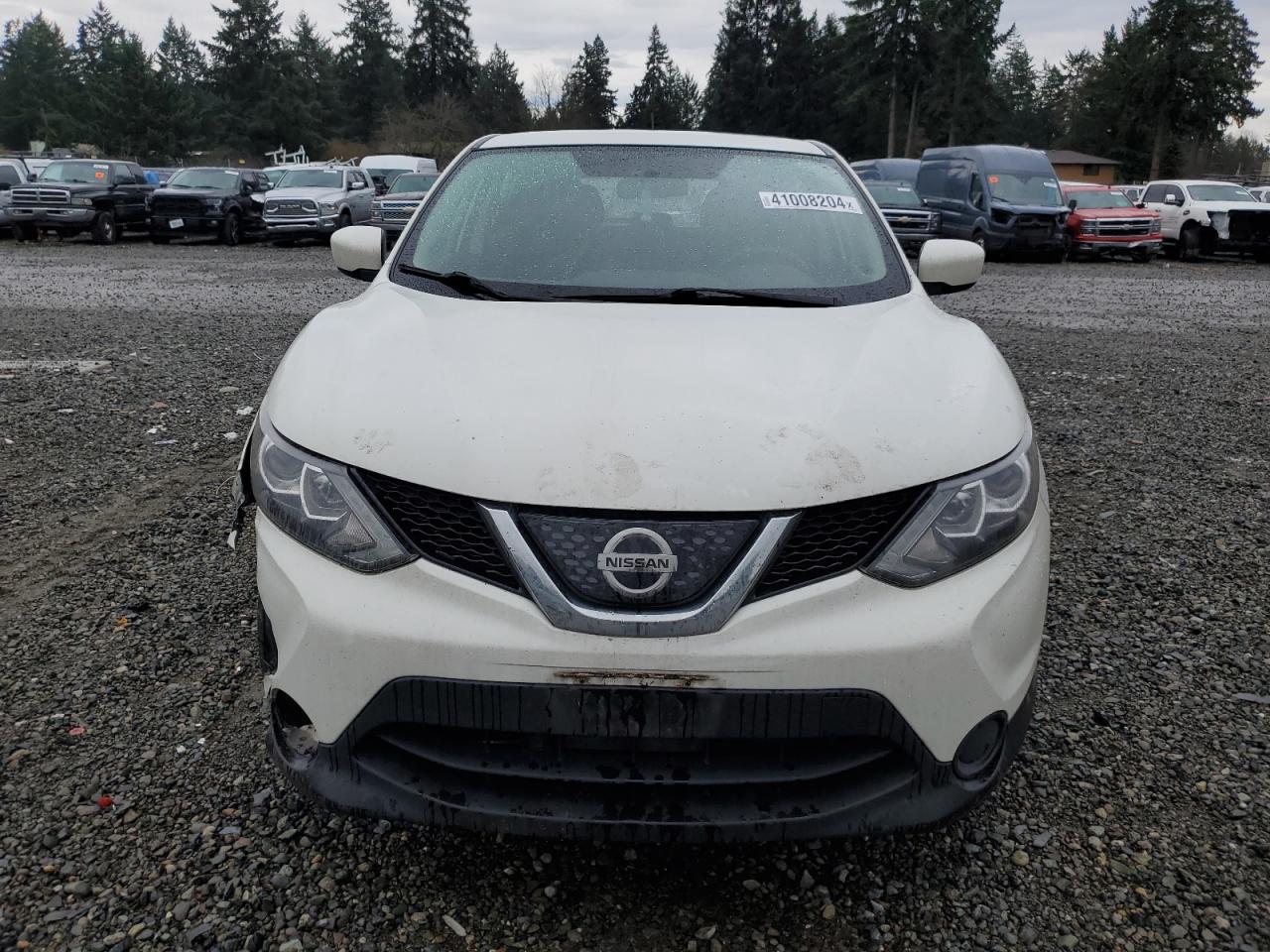 JN1BJ1CR2JW257636 NISSAN ROGUE 2018