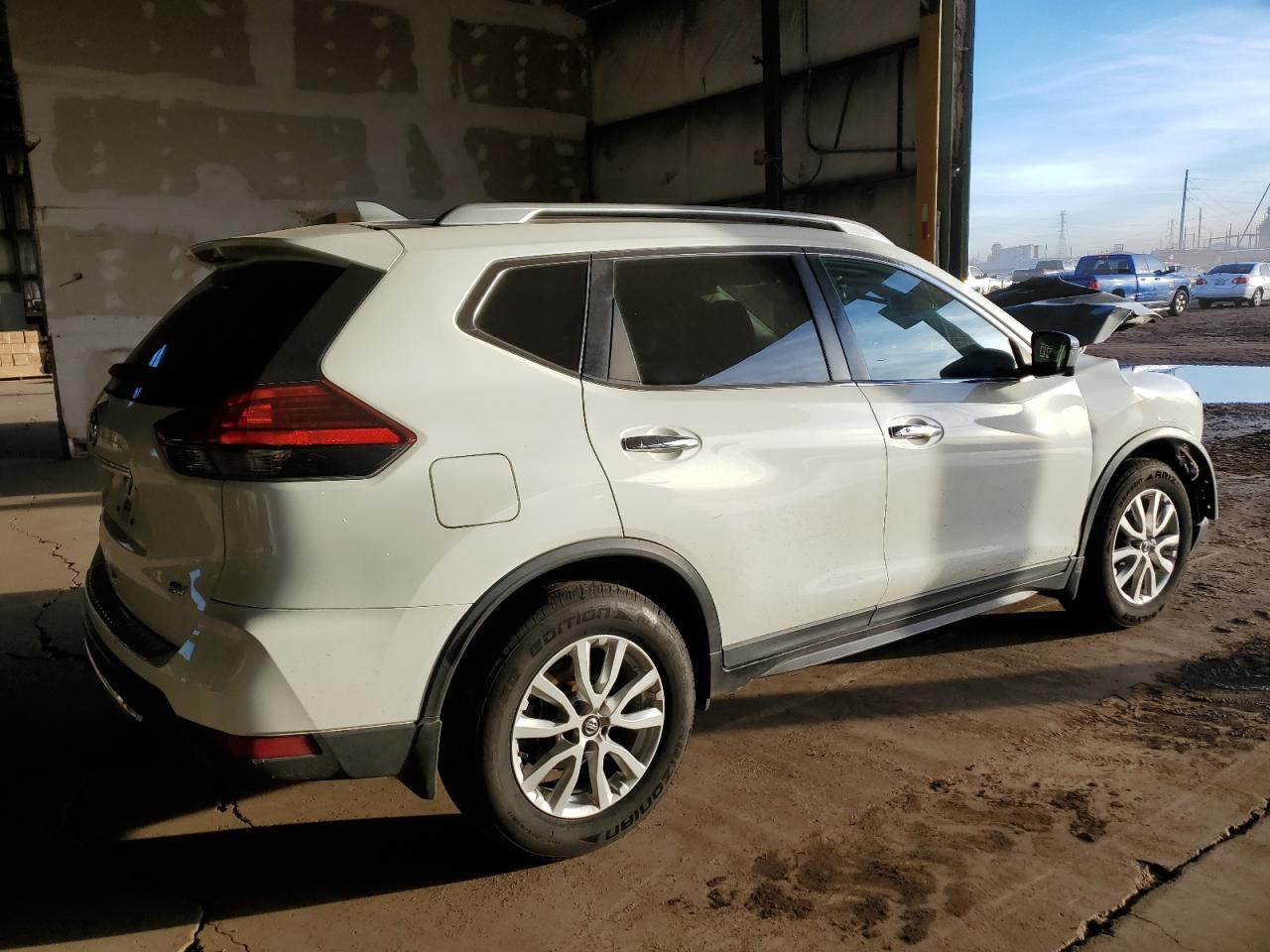 KNMAT2MT1HP595312 NISSAN ROGUE 2017