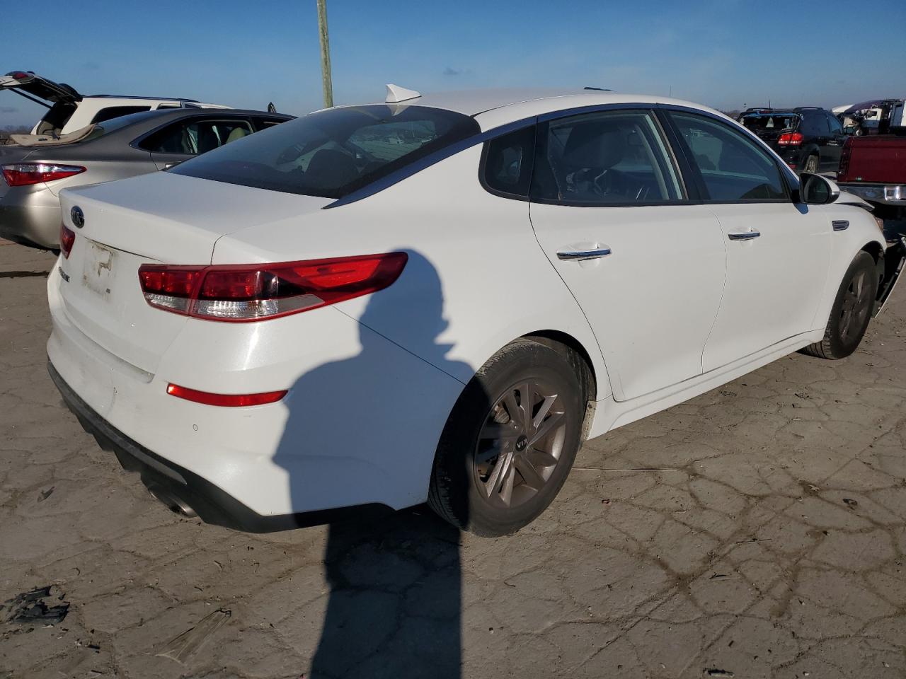 2020 Kia Optima Lx vin: 5XXGT4L33LG388900